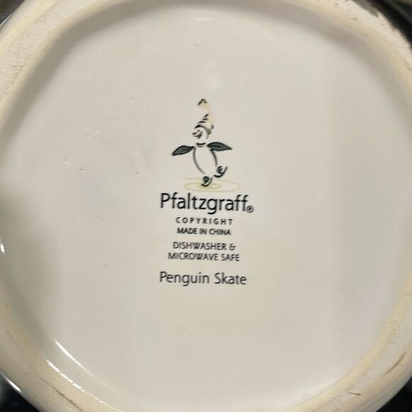 Pfaltzgraff Penguin Skate Red White Black Cookie Jar In Box- Box Has Damage - Picture 9 of 13